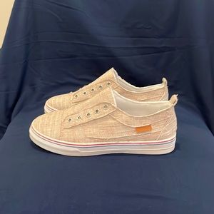 Tan Canvas Sneakers